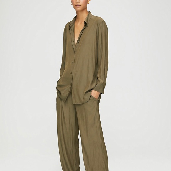 Aritzia Babaton Ronan Blouse - Picture 2 of 7